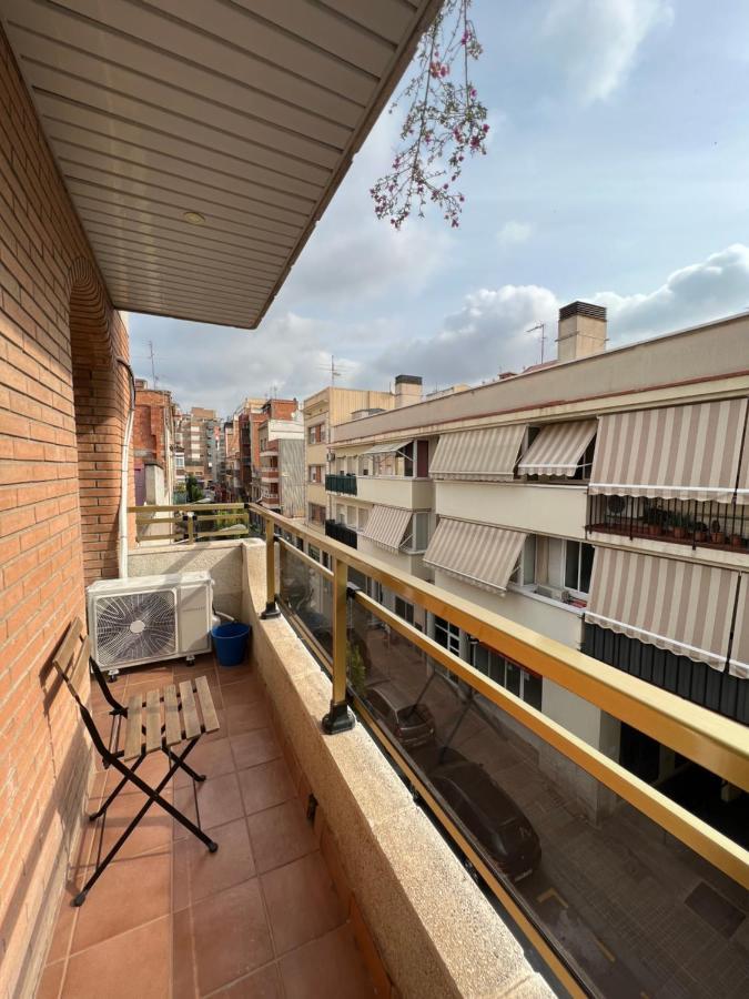 Luna L'Hospitalet de Llobregat Exterior photo